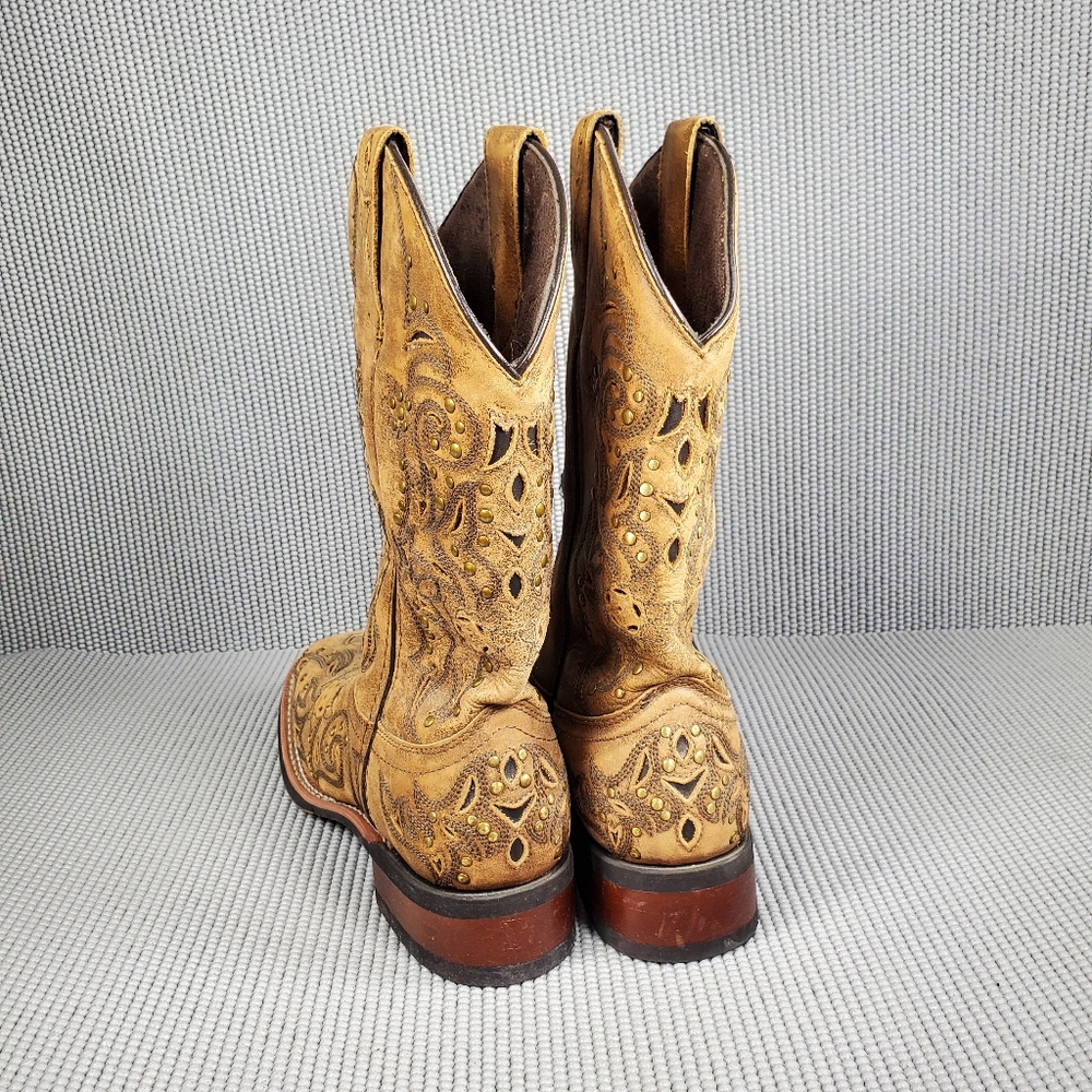 Laredo Brown Embroidered Winter Boots - Picture 13 of 14